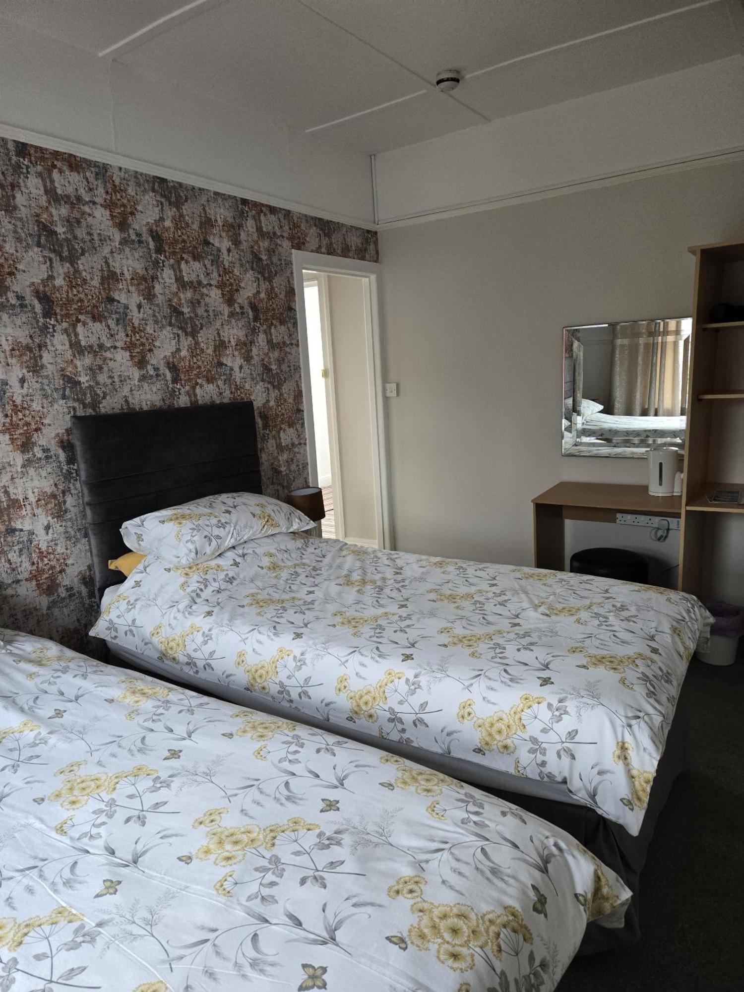 The Rosefield Hotel Weymouth Ruang foto