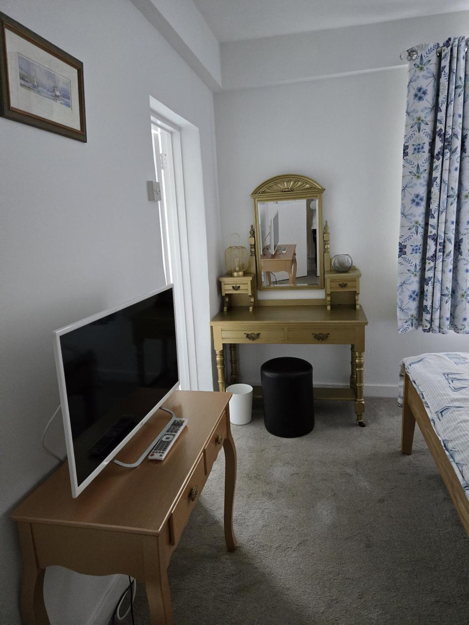 The Rosefield Hotel Weymouth Ruang foto