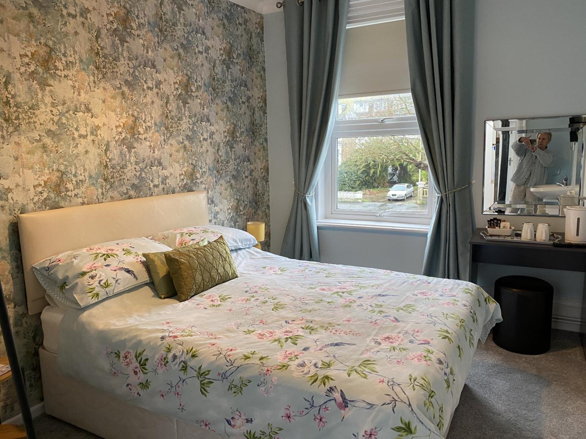 The Rosefield Hotel Weymouth Bagian luar foto